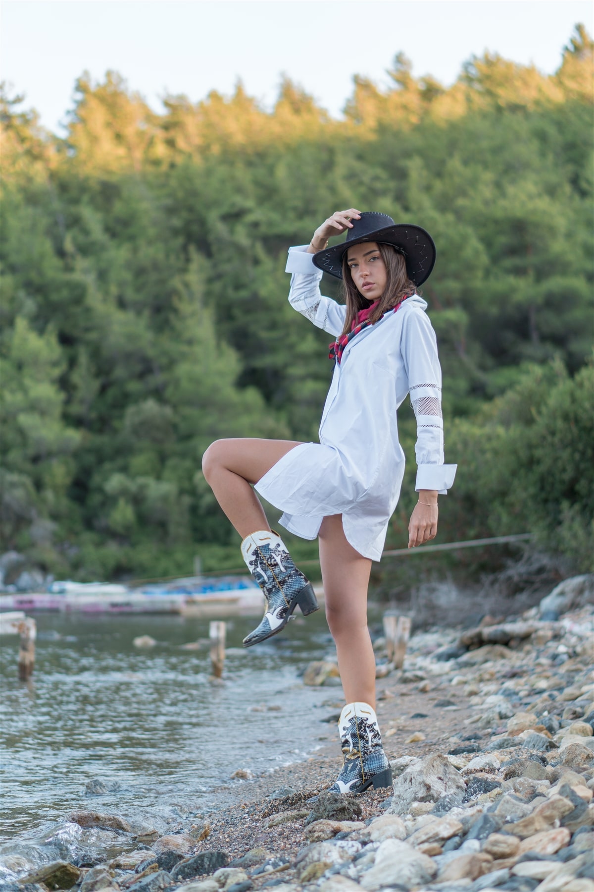 Beyaz Fileli Gömlek